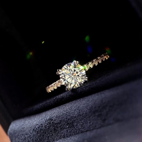 ▶Classic Romantic Shiny Round Zircon Silver Plated Dainty Ring for Women, L175
